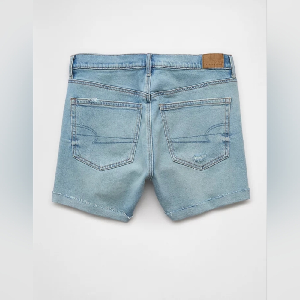 AE American Eagle Low Rise Ex Boyfriend Denim Light Jean Shorts Stretch NWOT 4 - Picture 3 of 15